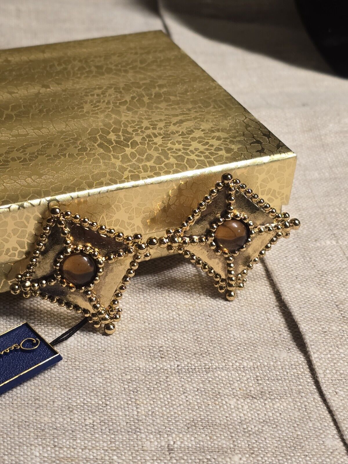 Gorgeous VINTAGE Golden AMBER CABOCHON Diamond Shaped OSCAR DE LA RENTA EARRINGS