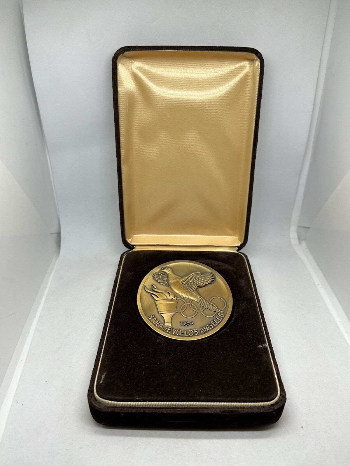 Games of the XXIIIrd Olympiad 1984 Los Angeles-Sarajevo Friendship Medal in Box
