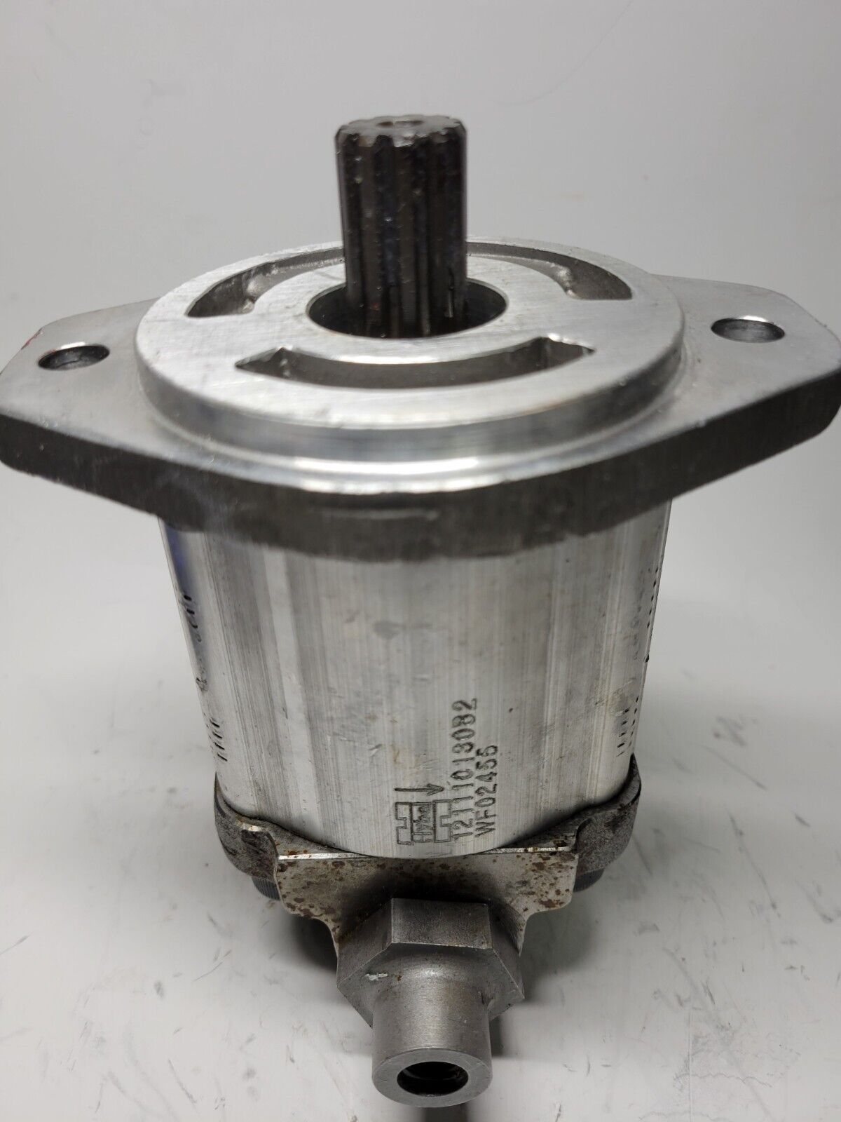 Hybel Hydraulic Pump 12111013082 / WF02455 /