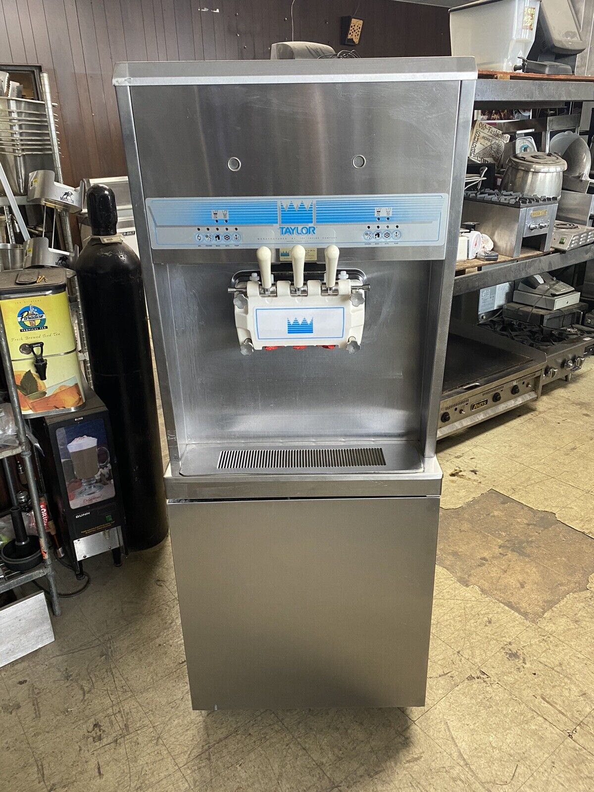 Taylor 8756, 1 ph, Air Cooled Soft Serve Ice Cream Machine, Refurbished