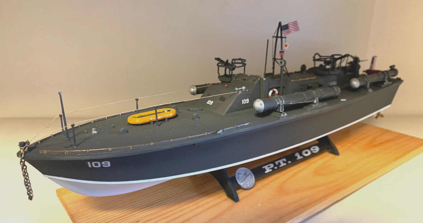 PT-109 BOAT  COMMANDED BY J.F. KENNEDY IN WW2 scale 1/72 MUSEUM QUALITY BUILT.