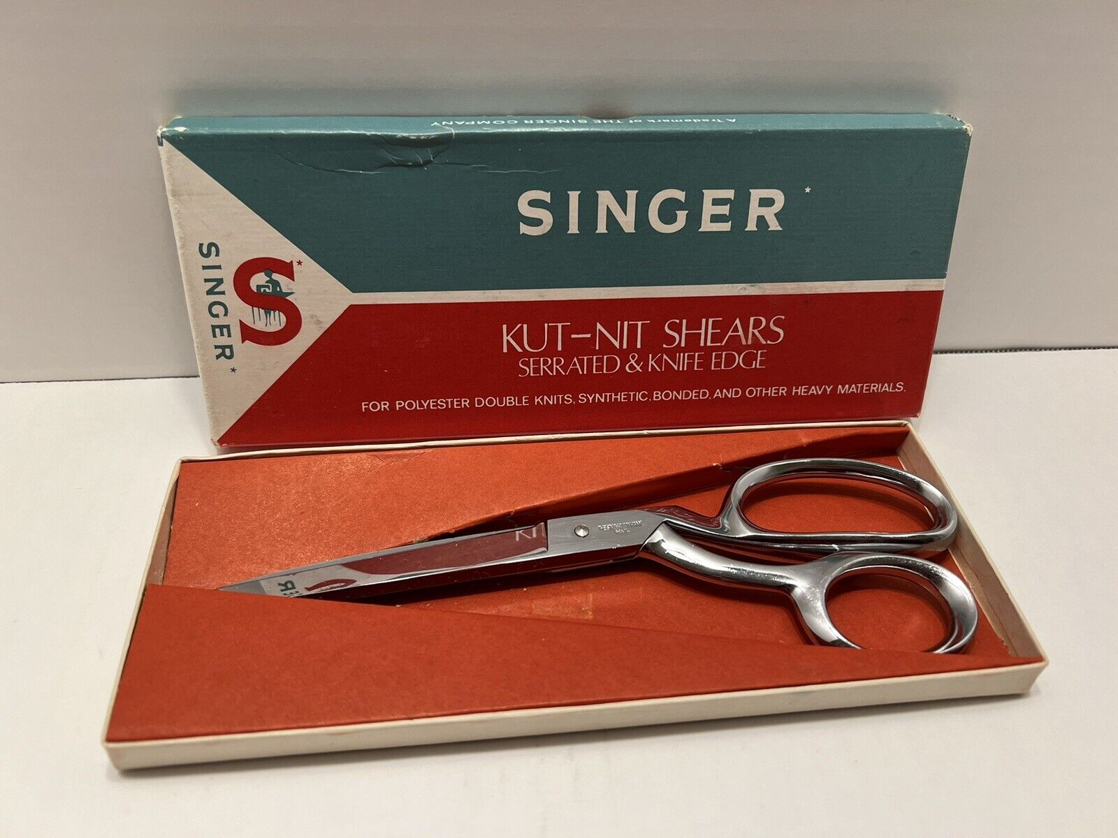 Vtg. SINGER Sewing Scissors Kut-Nit Shears Serrated & Knife Edge C808 W/Box
