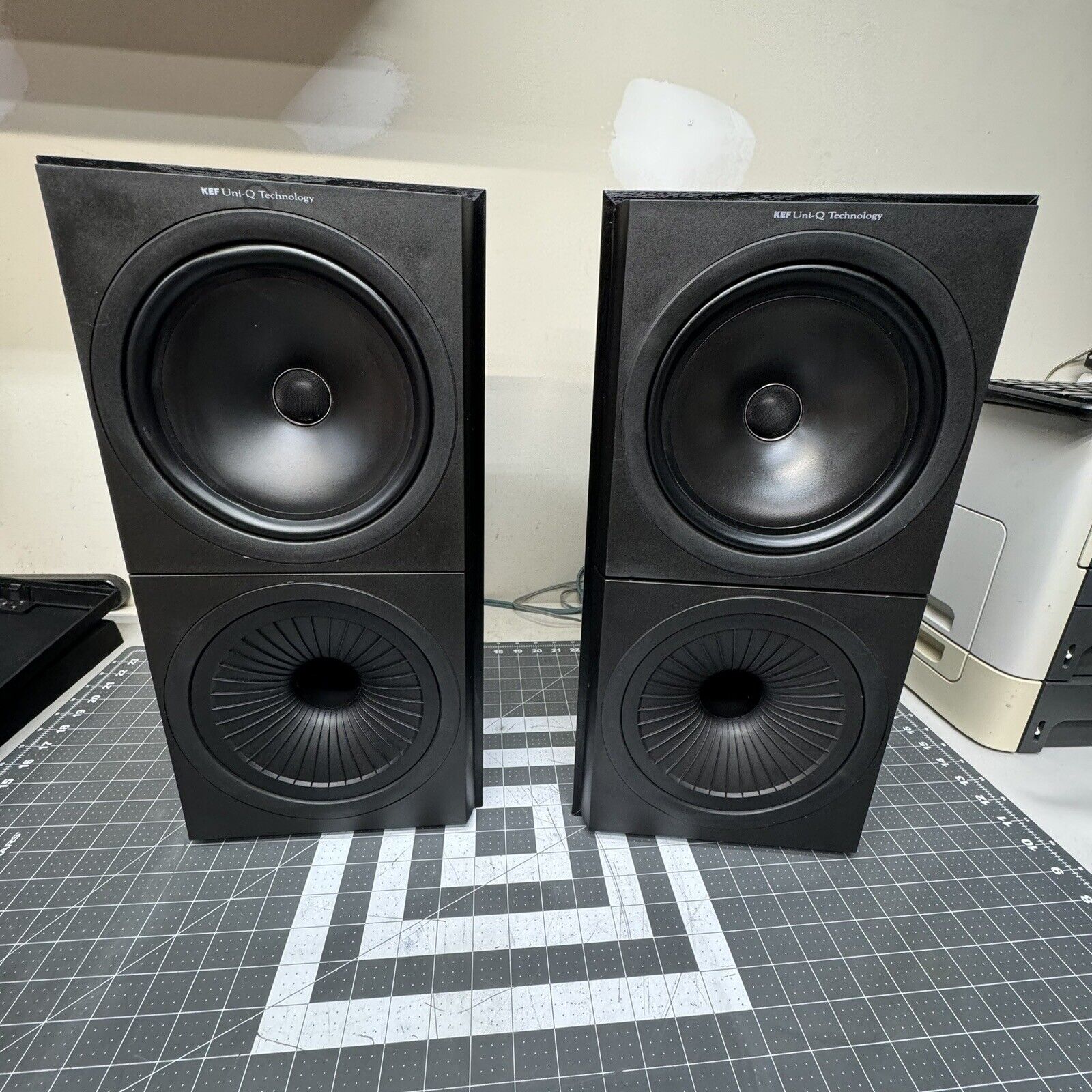 2 X KEF Q Series Q60 SP 3136 2 WAY 8 Ohm 100W AUDIOPHILE SPEAKERS WORK GREAT 🔥