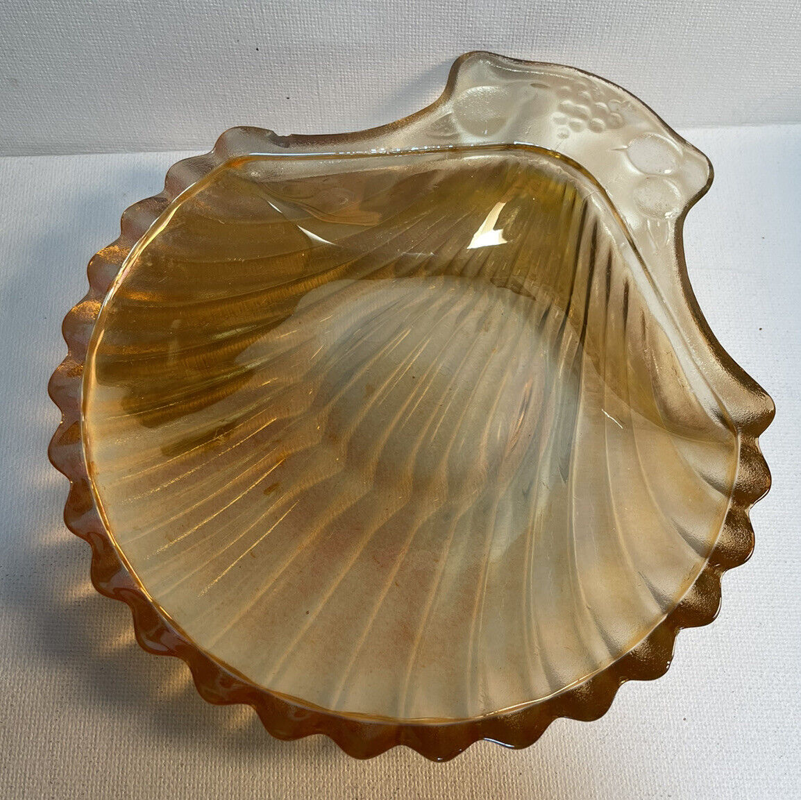Vtg Iridescent Marigold Carnival Glass Clam Shell Shaped Dish Ocean Sea Soap EUC