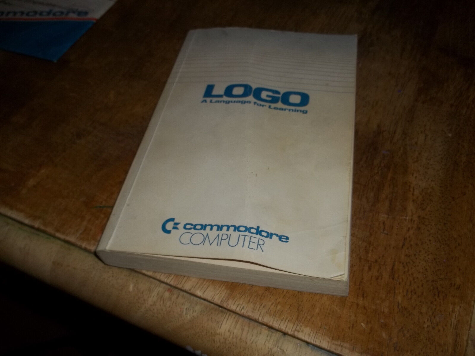 Commodore  LOGO a language for Learning Tutorial Book Terapin 1983  English
