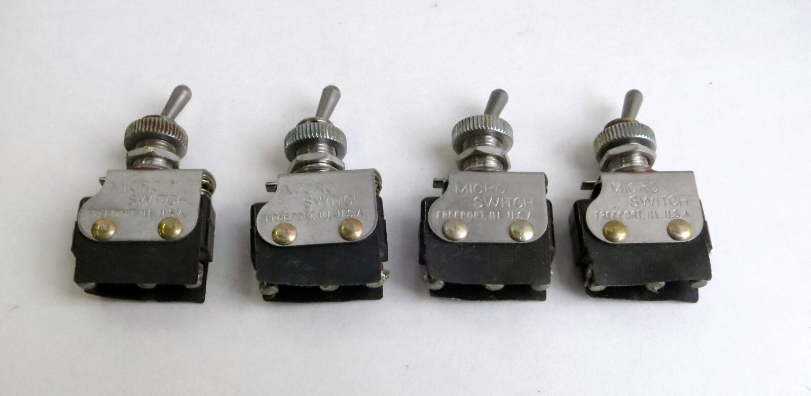 Lot of 4 Micro Switch 6AT56-T2 SPDT toggle switches