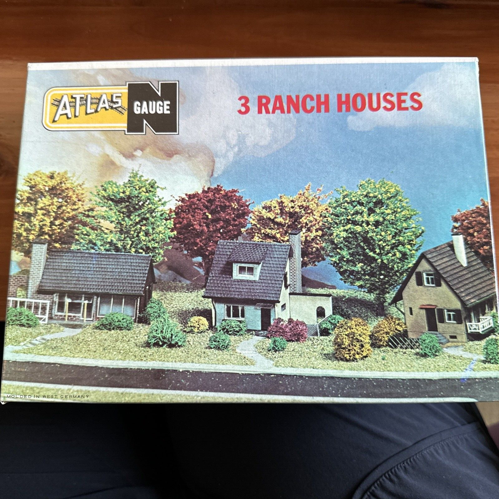 NIB Atlas N Gauge 3 Ranch Houses No. 2855-200 Made in W. Germany