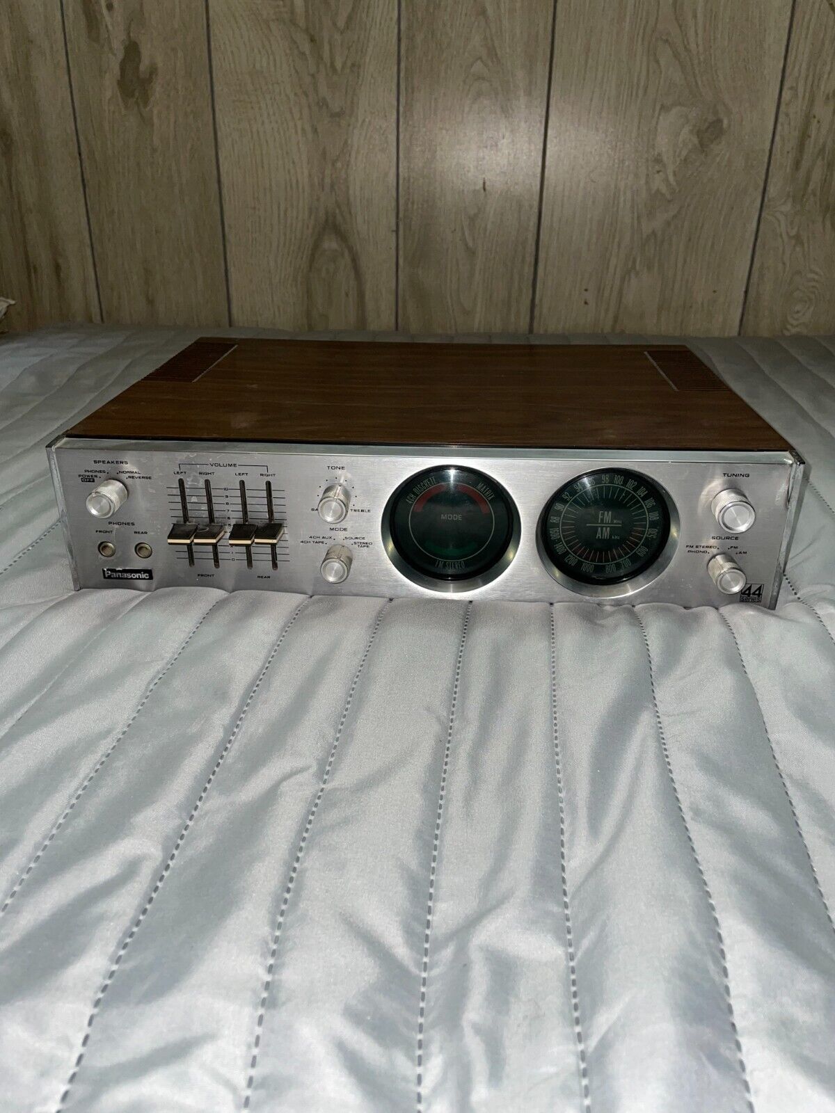 Vintage Panasonic Series 44 SA-504 FM/AM4-Channel Stereo Receiver