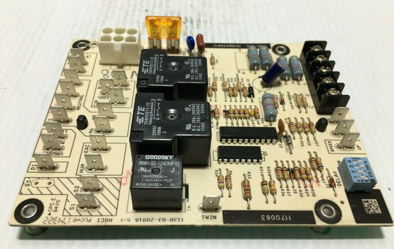 Honeywell ICP Heil Tempstar 1170063 Fan Control Circuit Board 1138-200 used V198