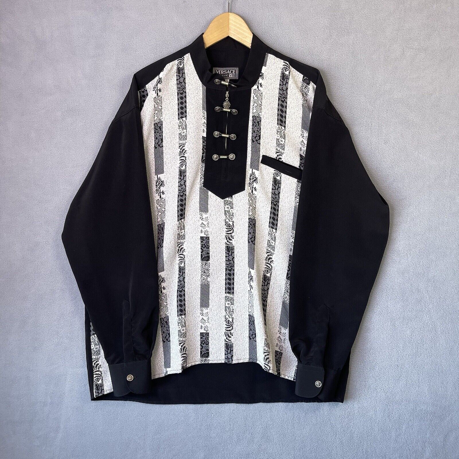 Versace Classic V2 Shirt Men\'s XXL Metal Button Front Vtg Designer Black White