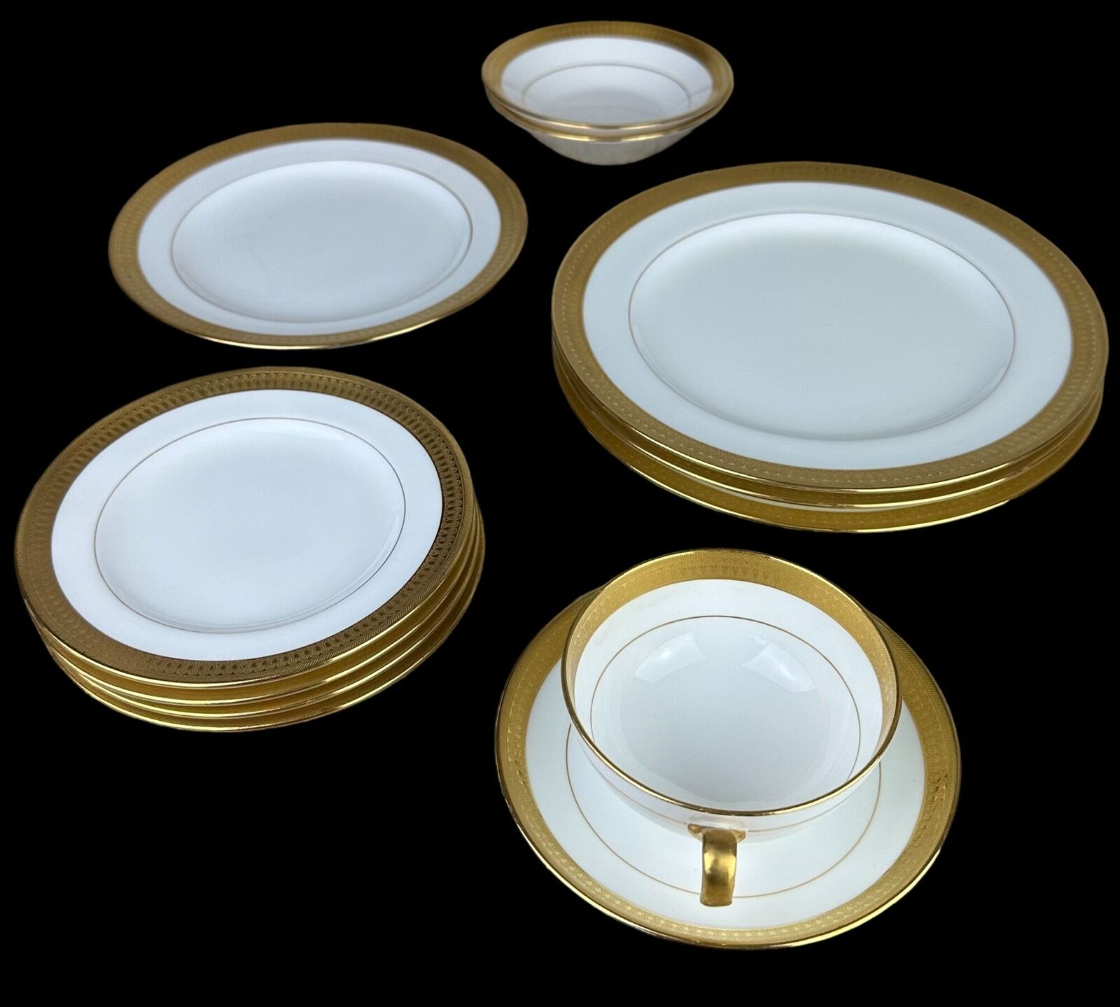 Minton England White Gold Buckingham Plates Cup Bowl 12 piece China Dishes