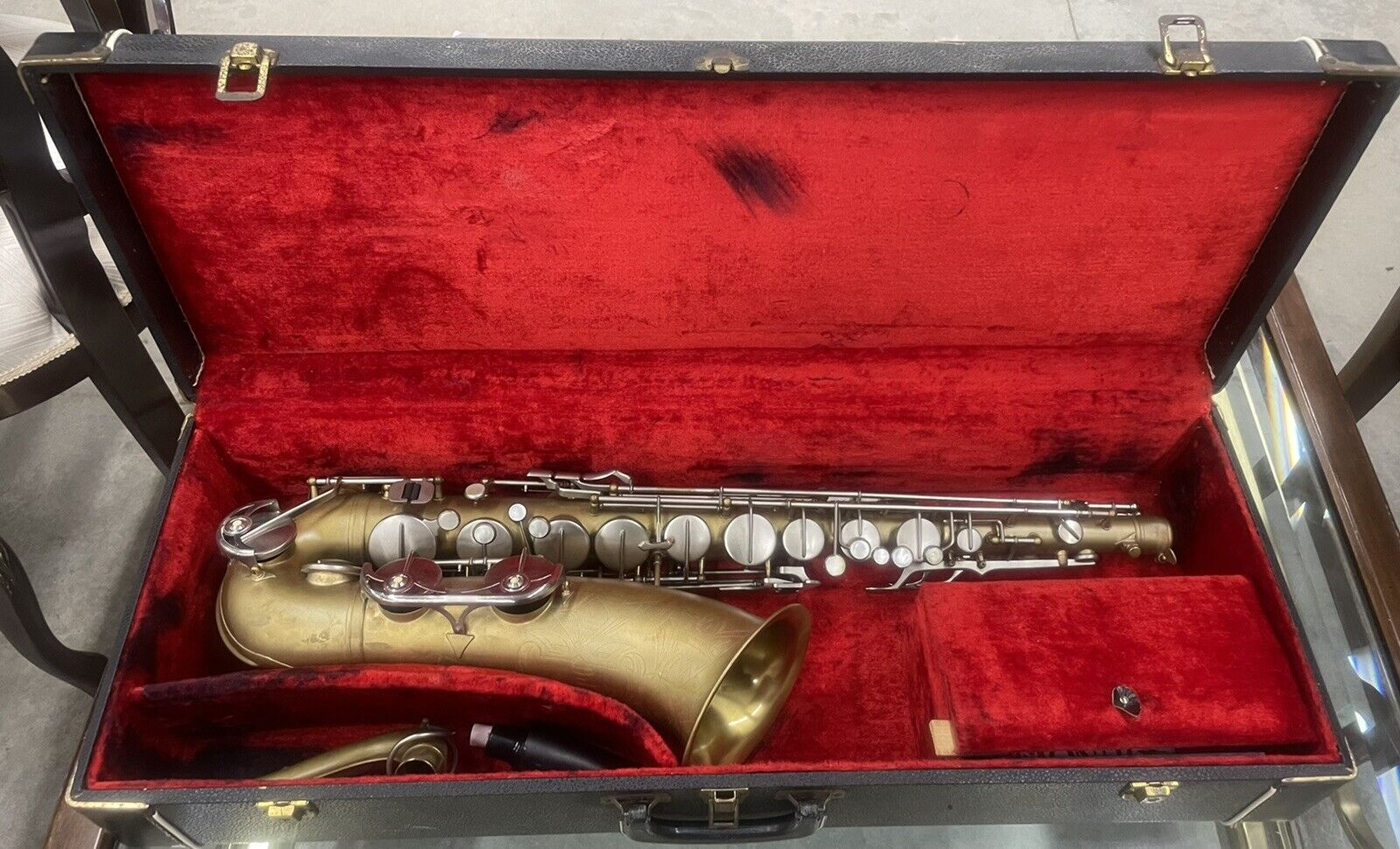 Vintage Very Rare Dileo Tenor Saxophone w/ Extras Hard Carrying Case Refurbished