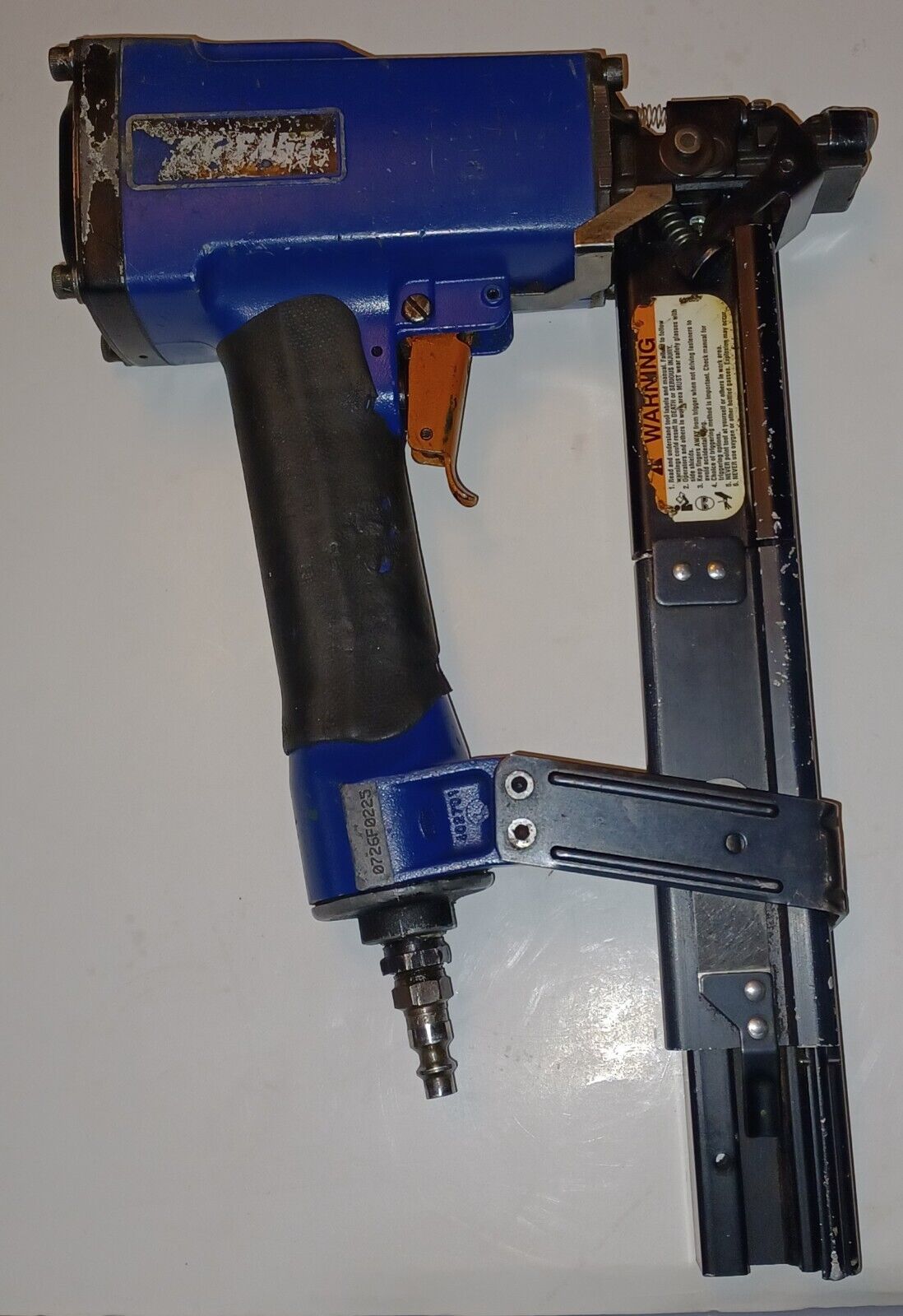Duo Fast 1664 Wide Crown Stapler Blue. For Sale As is For Parts Fast p.