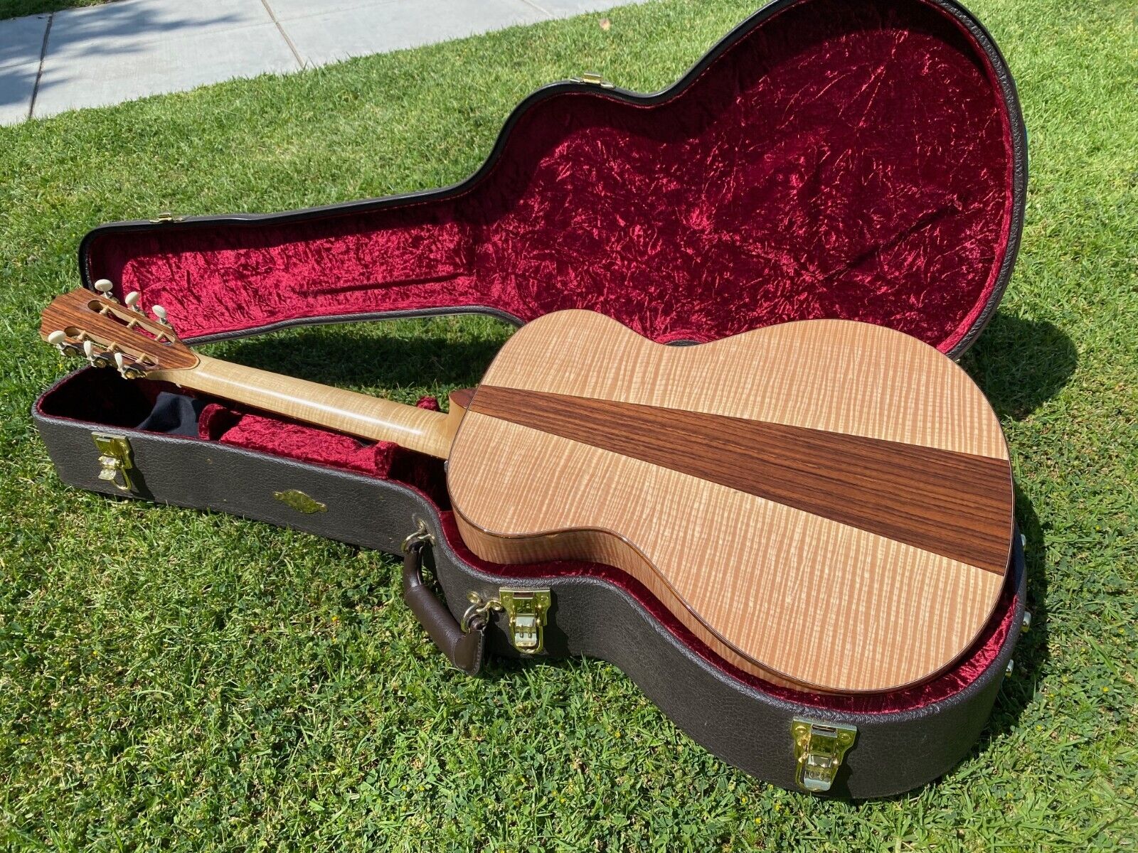 2013 Taylor Custom GC Flamed Maple Back and Sides Left Handed Acoustic Slotted
