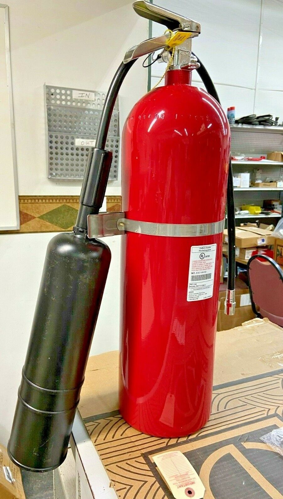 Kidde Pro 15-CDM Carbon Dioxide Fire Extinguisher NEW a