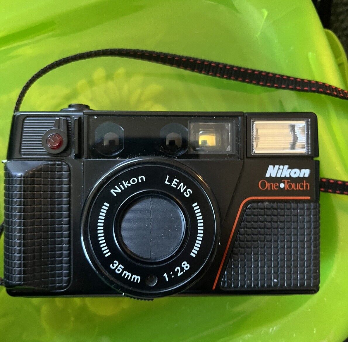 Nikon L35AF 35mm Point and Shoot Film Camera (6)