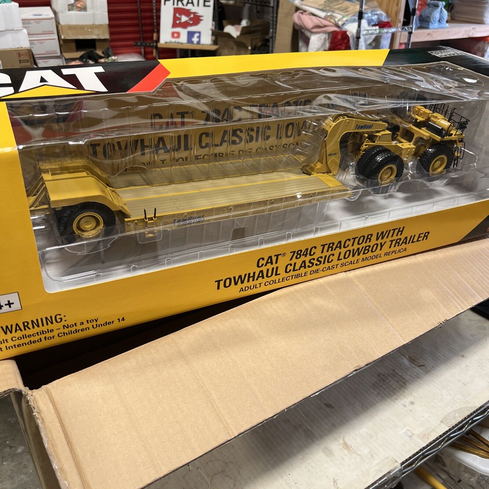 Cat 784C Tractor With Towhaul Classic Lowboy Trailer By Norscot 1/50 Scale