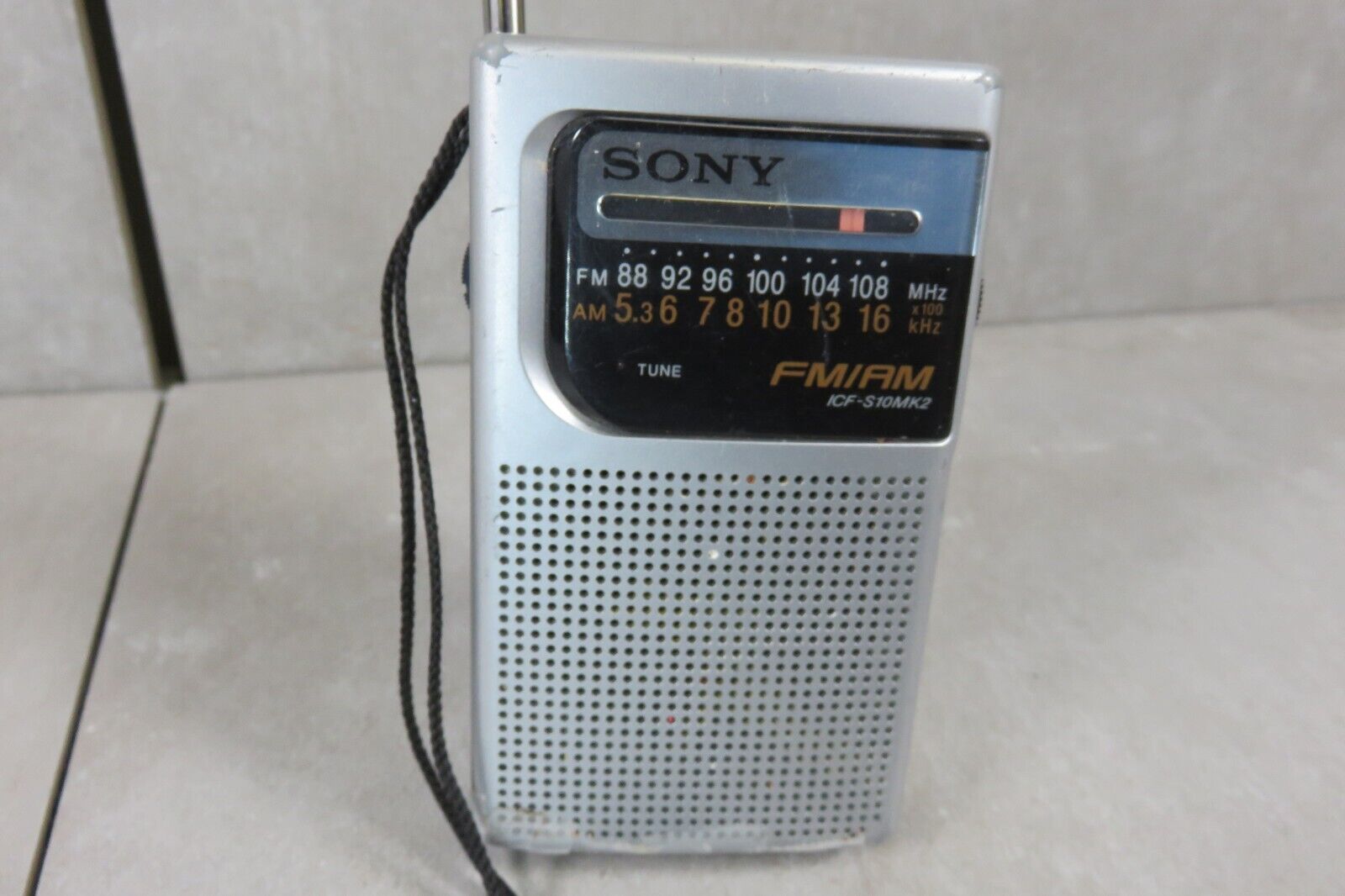 Vintage Sony Model ICF-S10MK2 Silver Pocket FM/AM Radio w/ Speaker TESTED WORKS