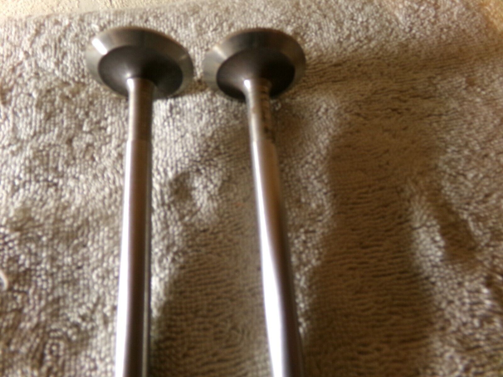 Two Thompson Products engine valves, p/n S-820