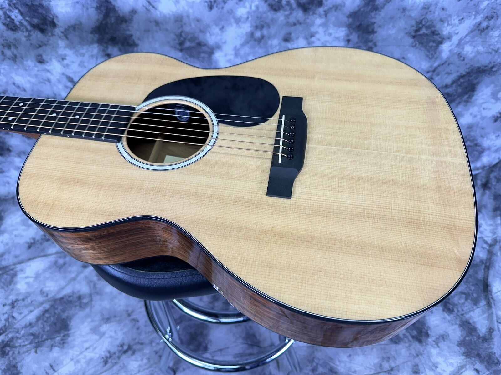Martin 000-12E Sitka / Koa Acoustic Electric Guitar