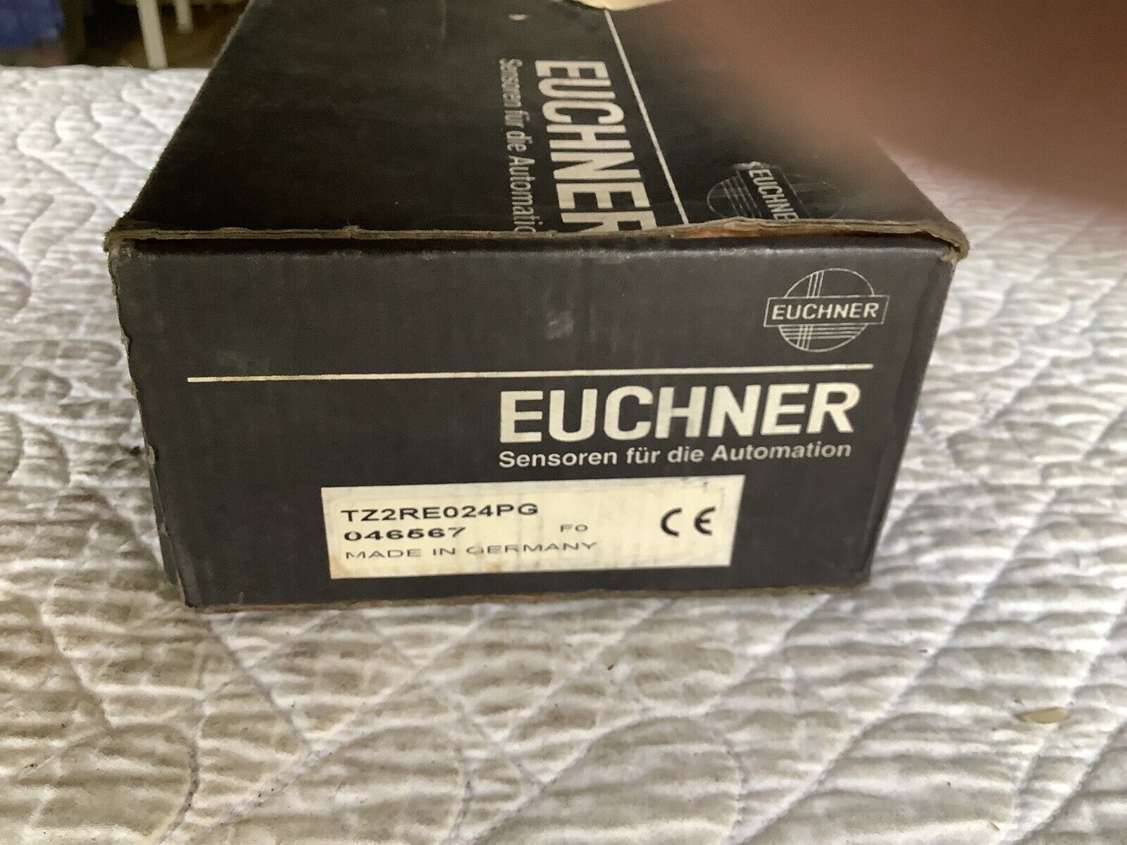 Euchner TZ2RE024PG  Safety Switch   New.  046567