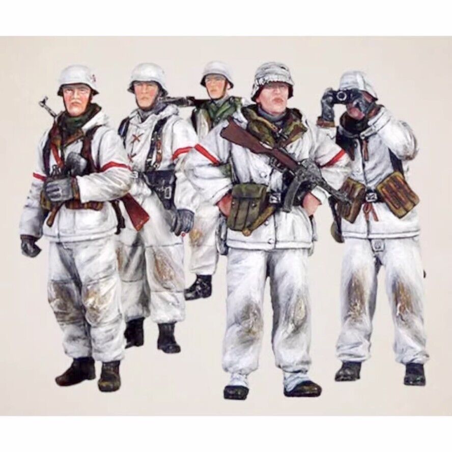 1/35 resin figures model Five German soldiers in WW II unpainted unassembled