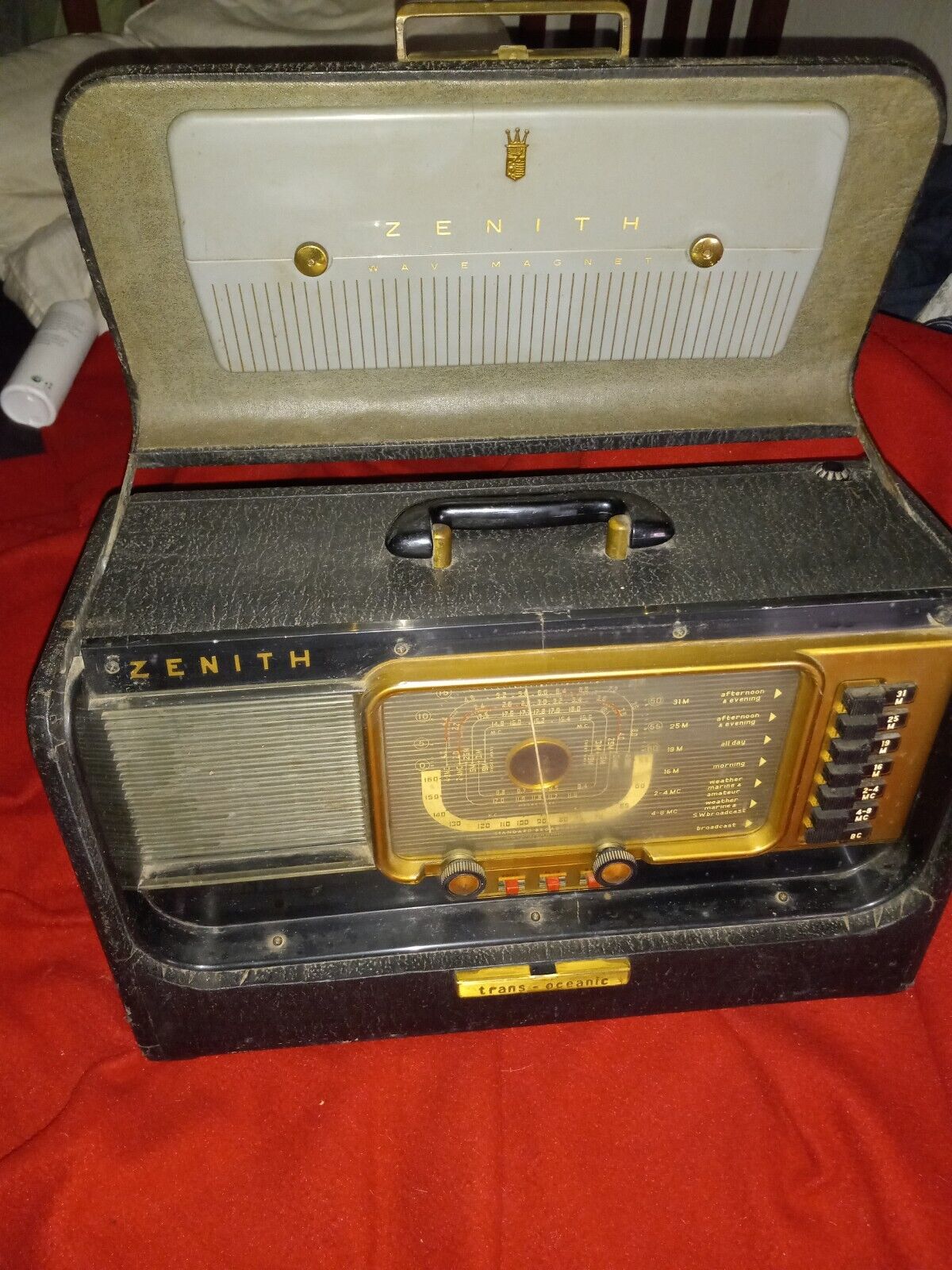 Vintage ZENITH Radio TRANS-OCEANIC Model H-500 Circa: 1951-52