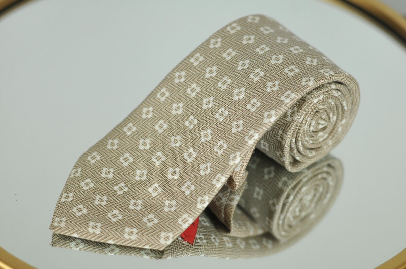 Isaia Napoli Mens Tie Elegant Geometric 7 Fold Woven Silk XL Necktie 62 x 3.5