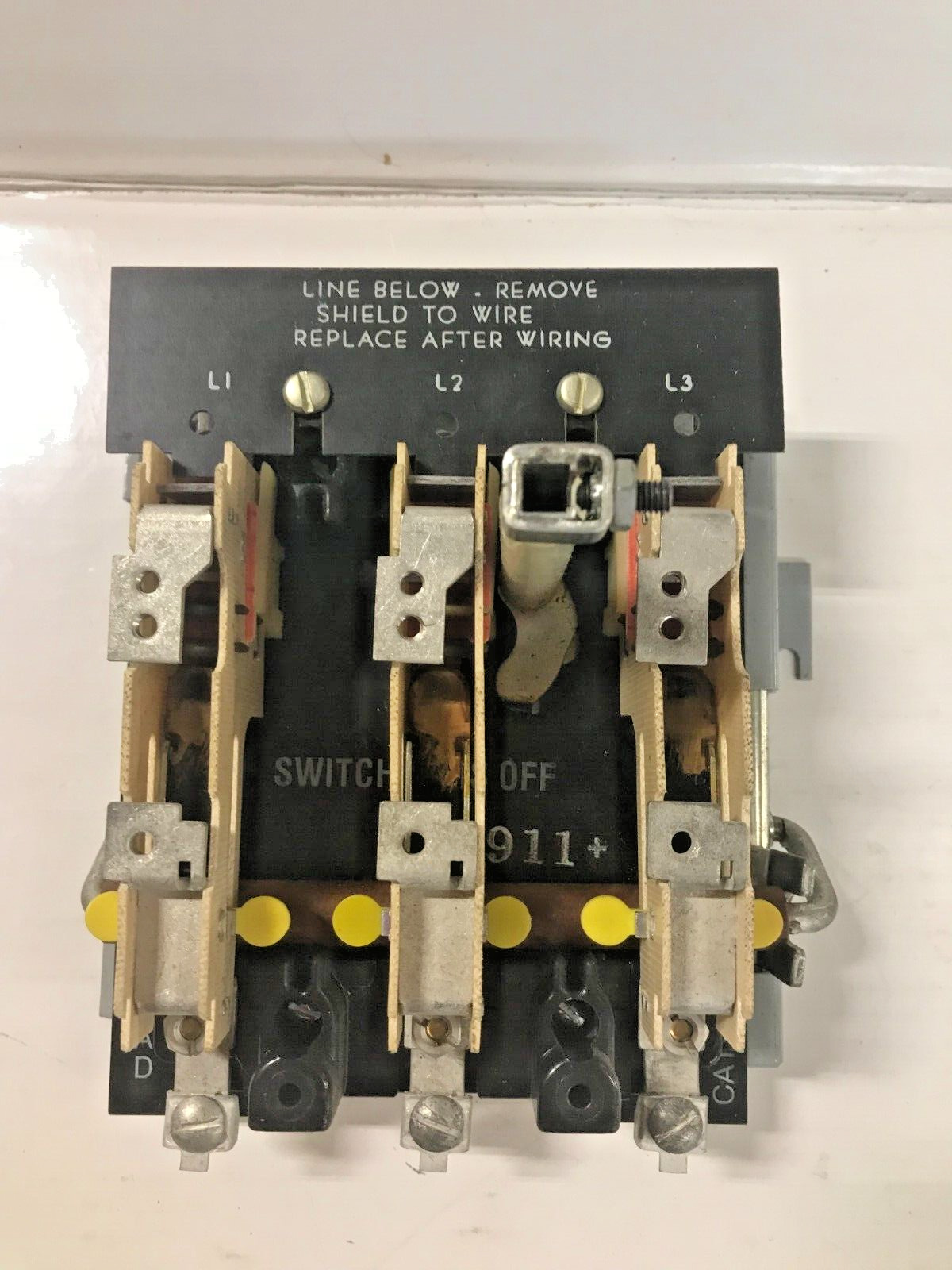 General Electric THC-31 30A Disconnect Switch...NEW