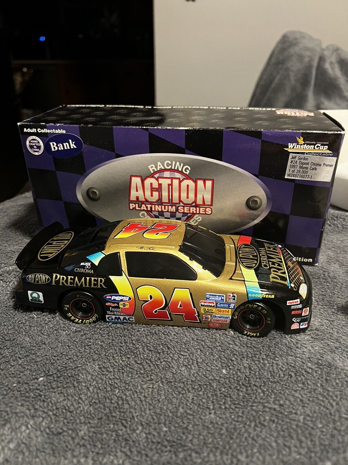 Limited Edition Jeff Gordon Winston Cup Collectable Bank