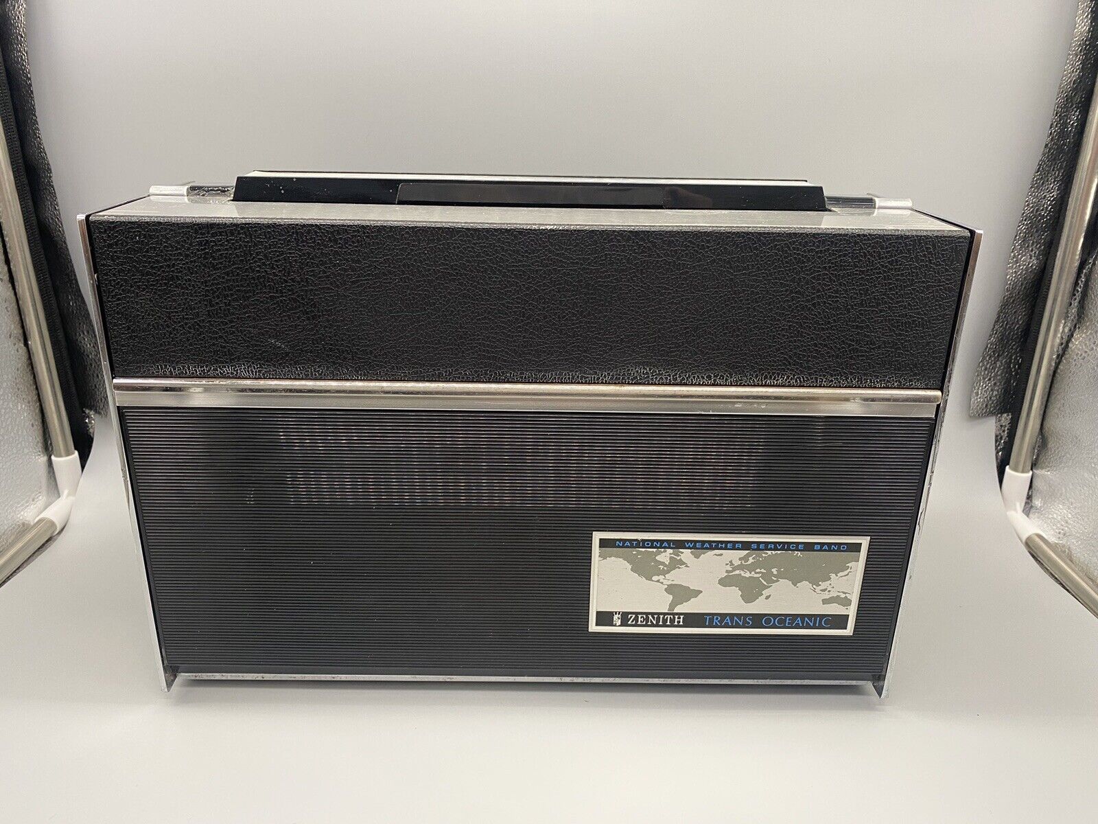 VTG Zenith Trans Oceanic RD7000Y 11 Band Transistor Radio w/Log Book TESTED