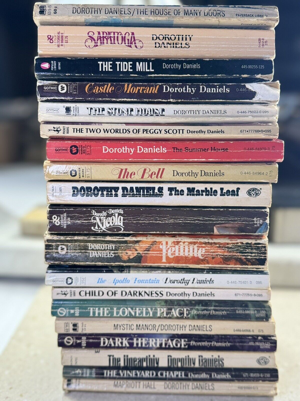 Dorothy Daniels Lot Of 19 Gothic Romance Novels, Vintage 1970\'s