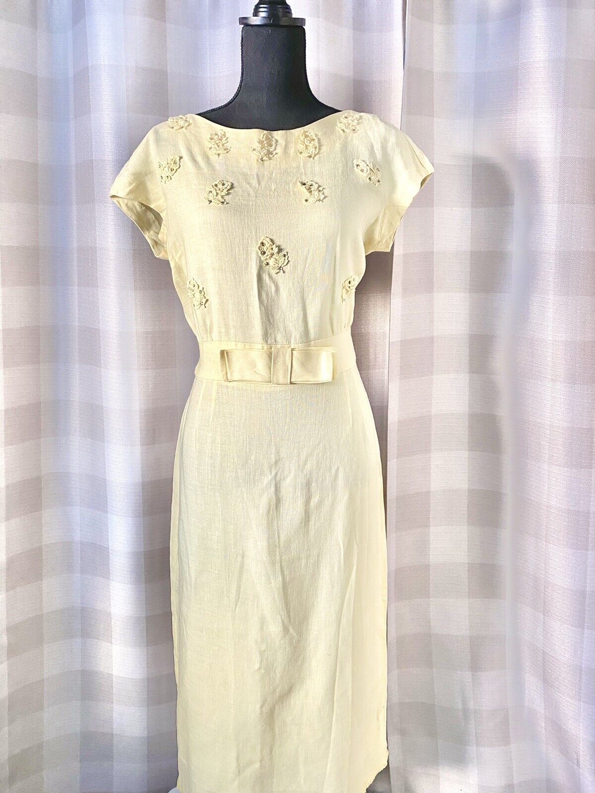 Vintage 50s 60s Linen Floral Embroidered Beaded Bow Wiggle Pencil  Dress