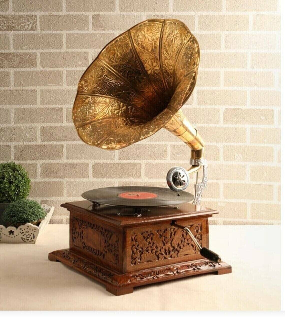 Antique  Style Gramophone, Fully Functional Working Phonograph record Replica