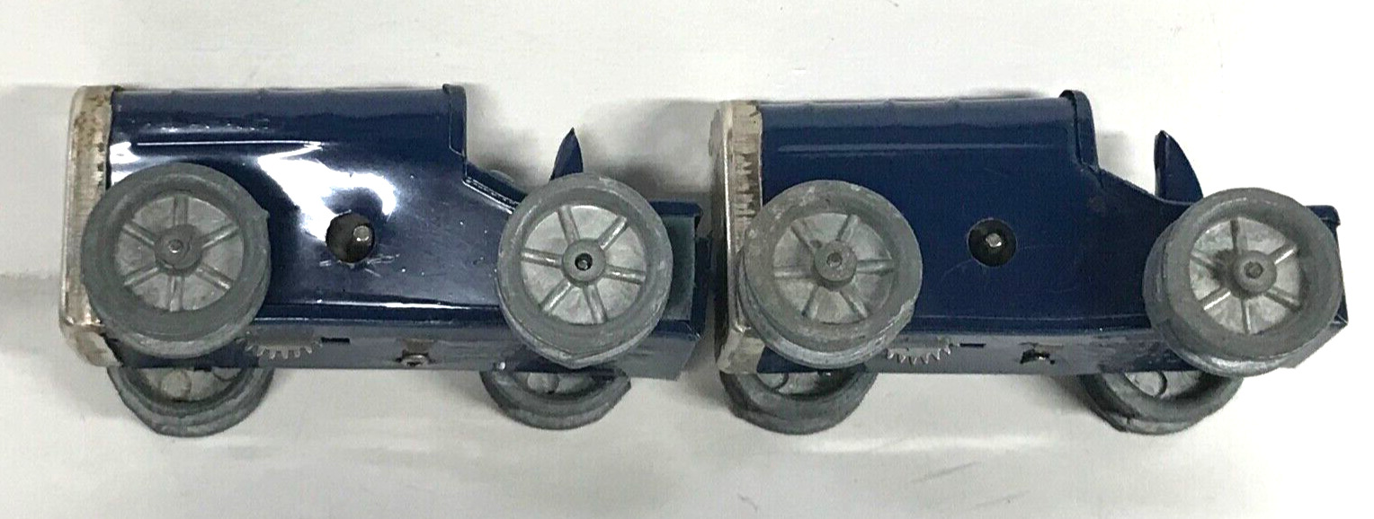 VINTAGE PAIR TRI-ANG BLUE TIN WORKING WIND UP LITTLE TRACTOR FROM ENGLAND