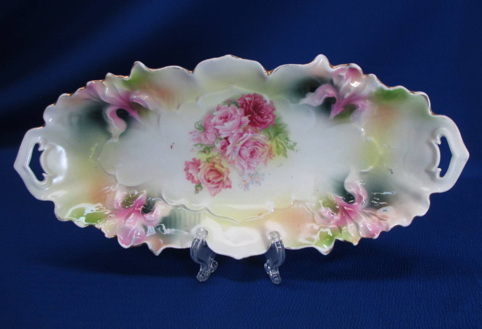 ANTIQUE RS PRUSSIA IRIS MOLD ROSES HANDLED RELISH / CRACKER DISH WREATH MARKED