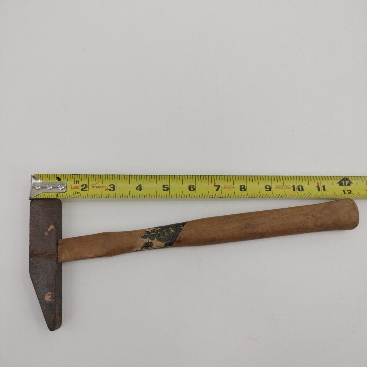 Vintage Mineral Rock Hammer Wedgeway Made In Michigan 15 Oz 12-in Brothers. 