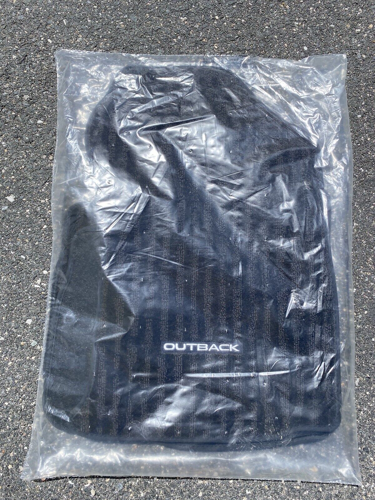 Subaru Outback OEM carpeted black floor mats set 4 J501SAN000 new in bag 2020