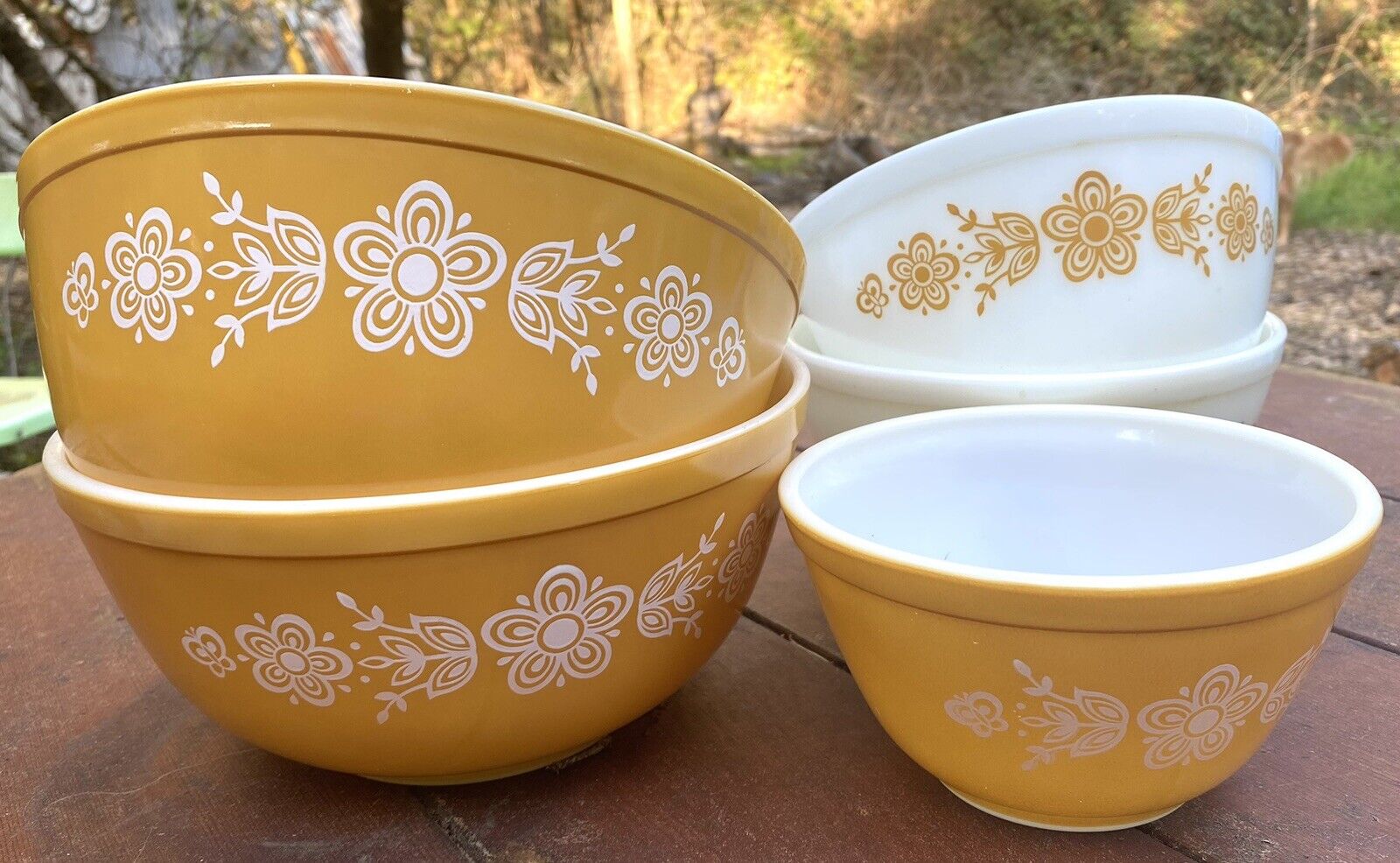 Vintage (5pc.) PYREX • Butterfly Gold & White Nesting Bowls • NEW •  NEVER USED