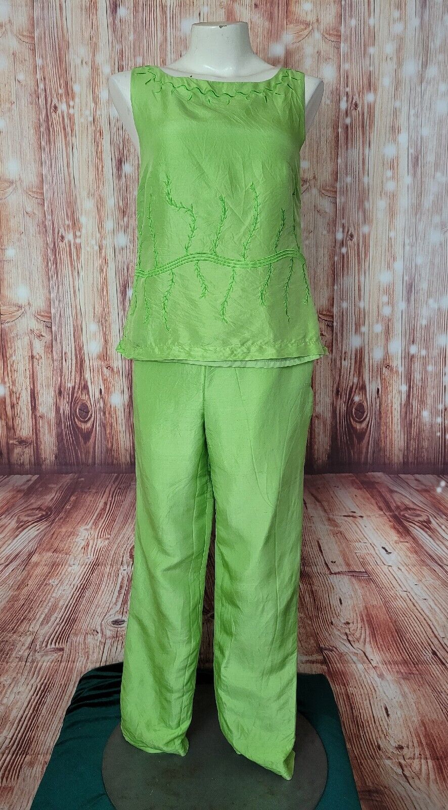 Vintage Women\'s Silk Embroidered 2 Piece Set Size 6 Lined Bright Green