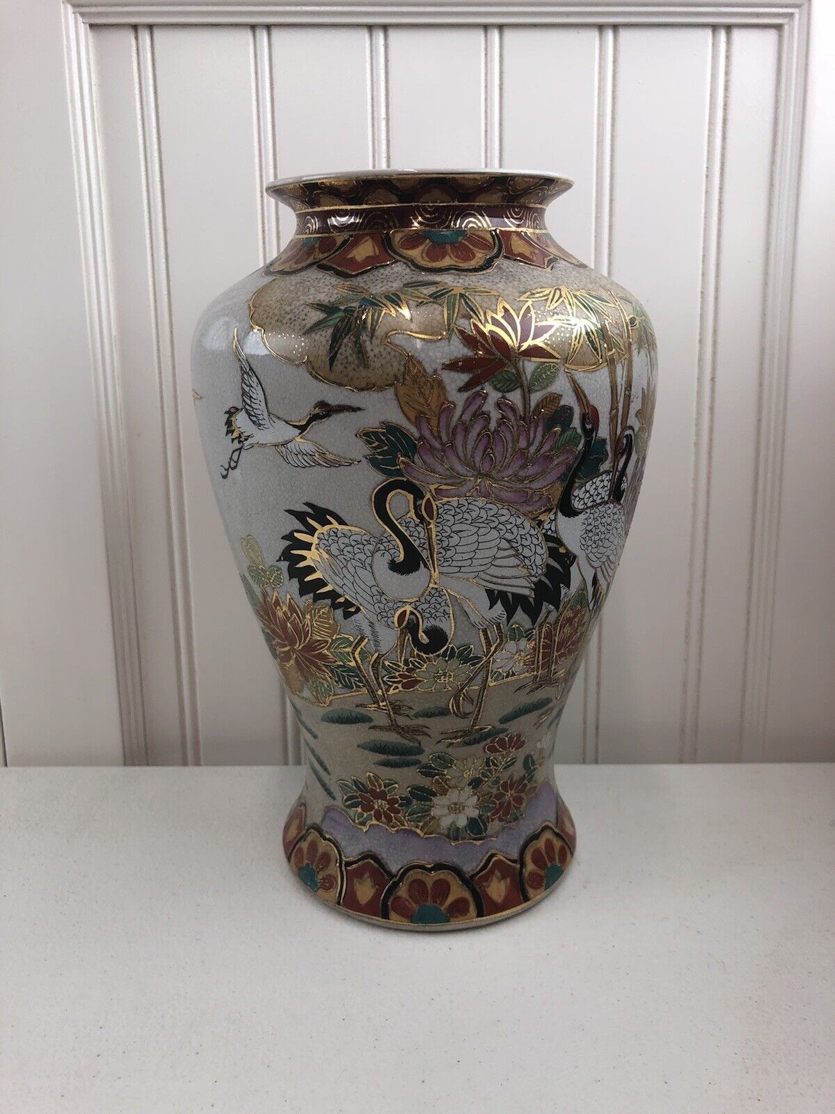 Japanese moriage Red Crowned Imperial Crane Vase Gold Tone Trim Crackle Finish