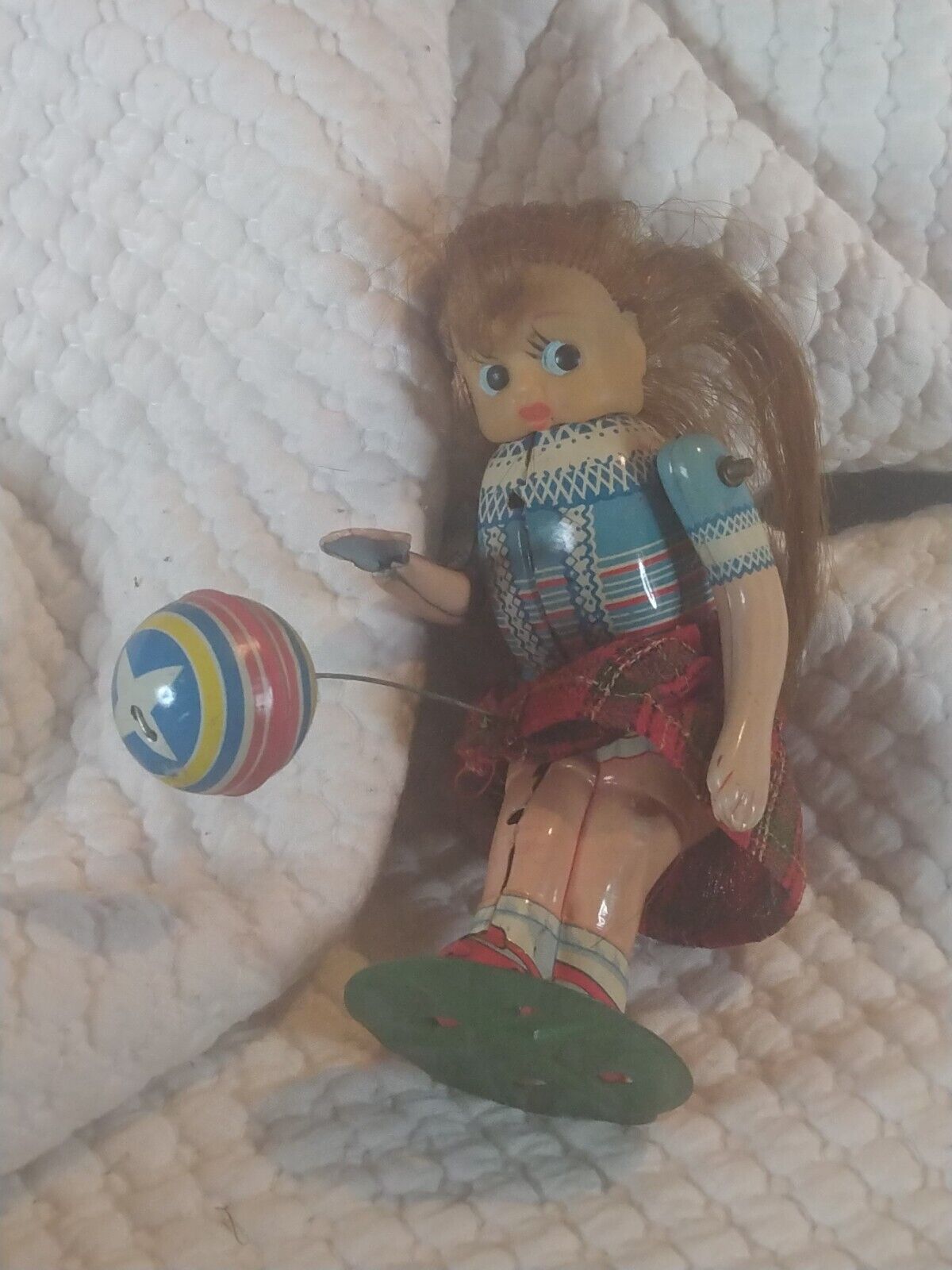 Vintage Tin Toy Litho Wind Up Suzy Girl Bouncing Ball TPS Japan Working Great 