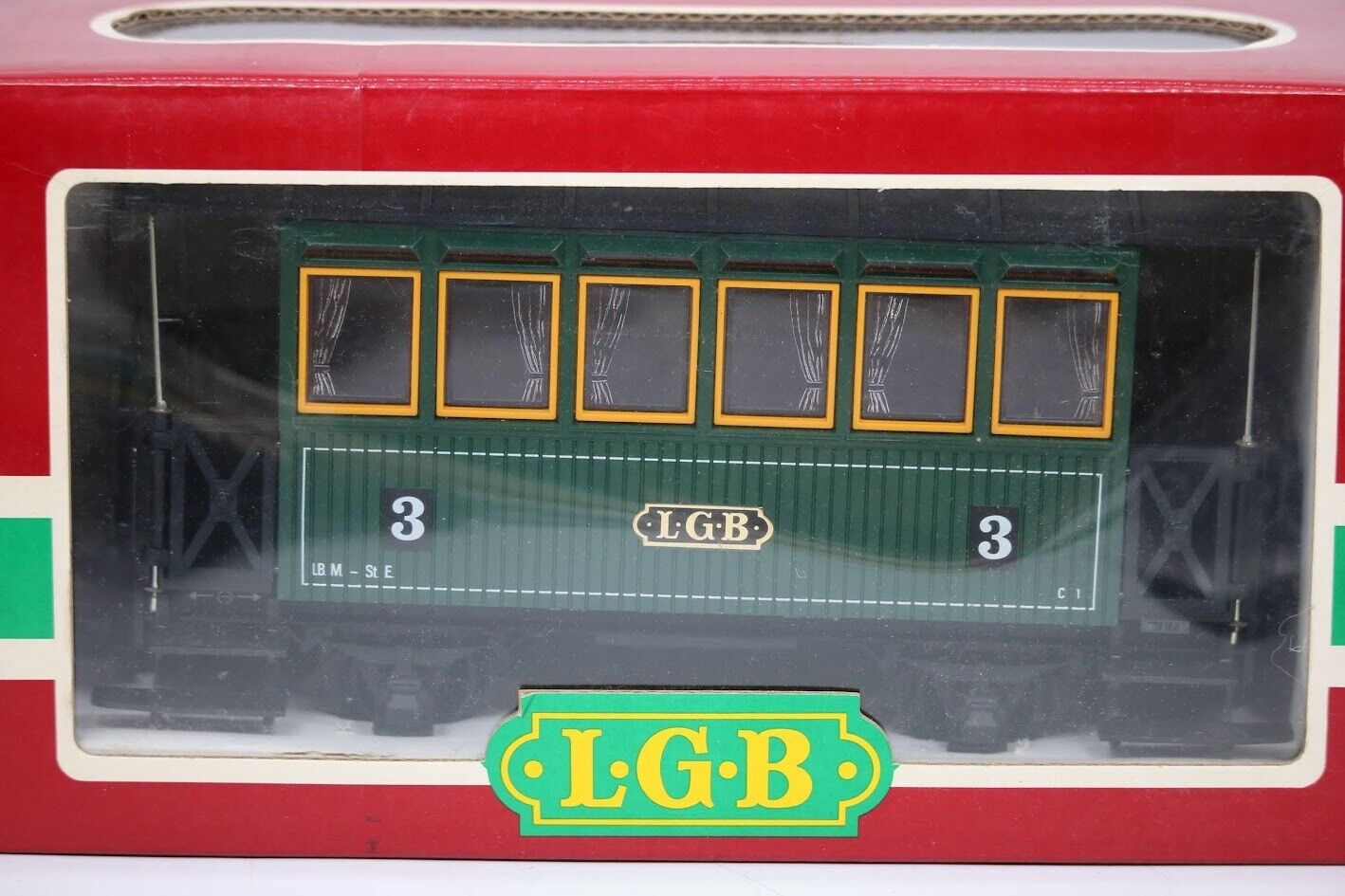 LGB 3040 “GRÜN” PASSENGER CAR W/BOX NIB