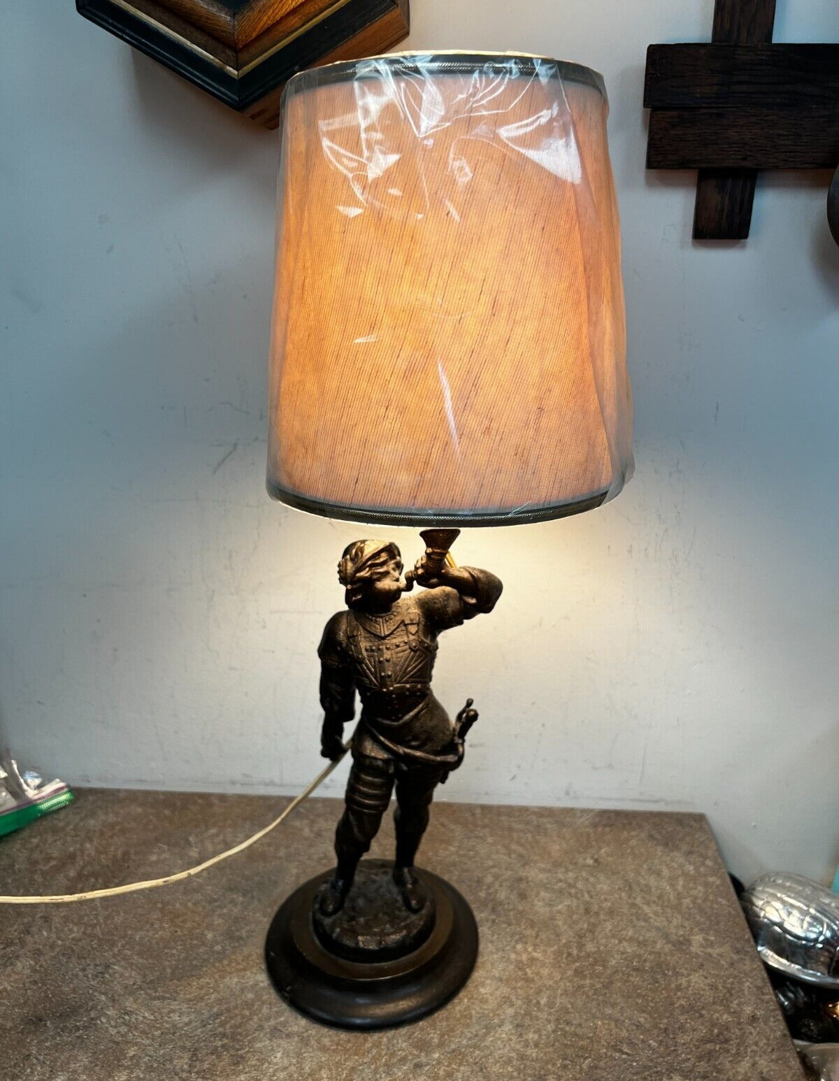 Vintage Conquistador Blowing His Horn Spelter Bronze Sculpture Lamp