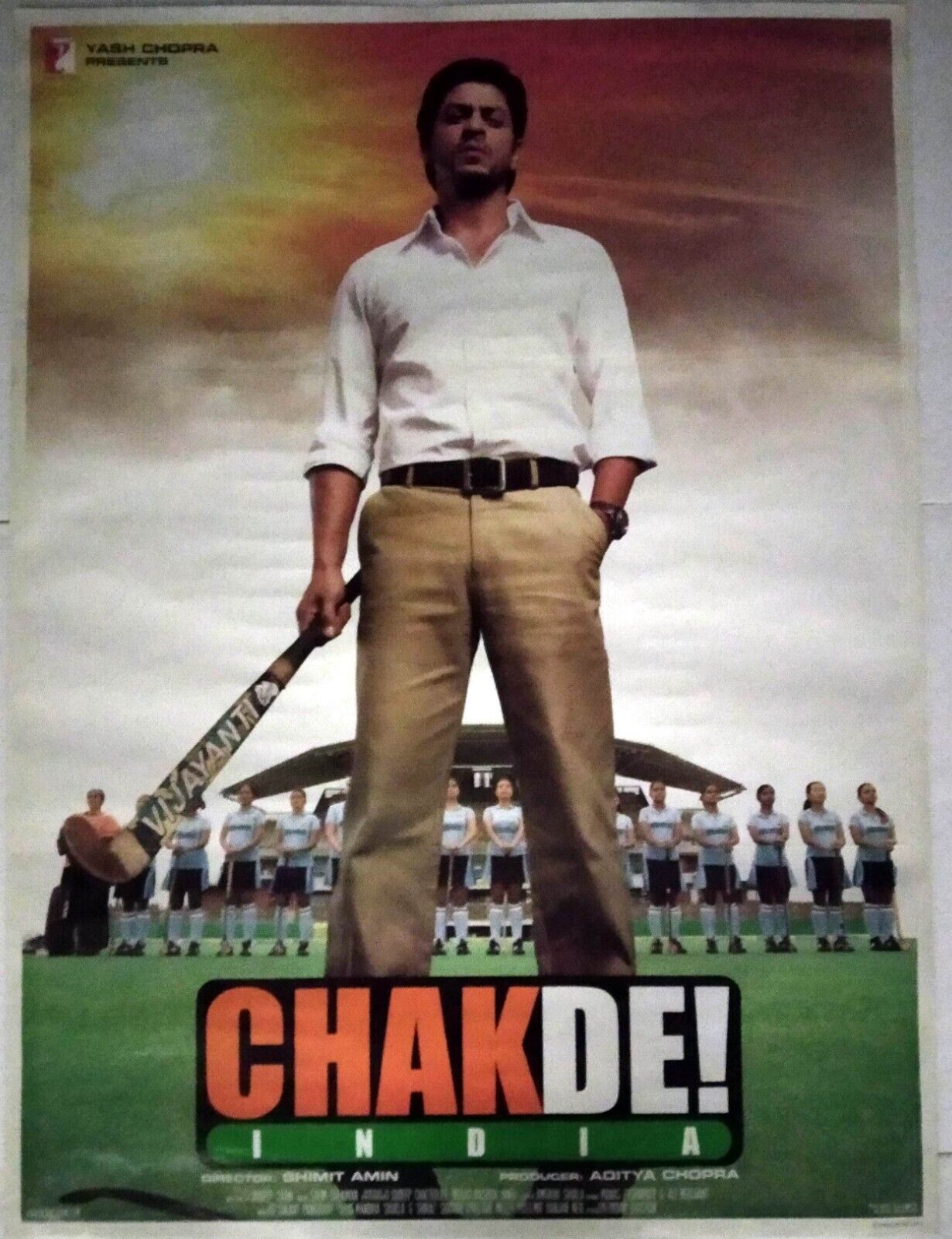 Chakde India Bollywood Movie Poster Shah Rukh Khan   28x39 Approx