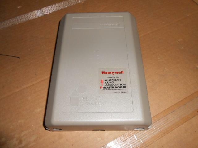 HONEYWELL W8900A1004 REMOTE MODULE HUMIDITY CONTROL, 24 VAC 35038
