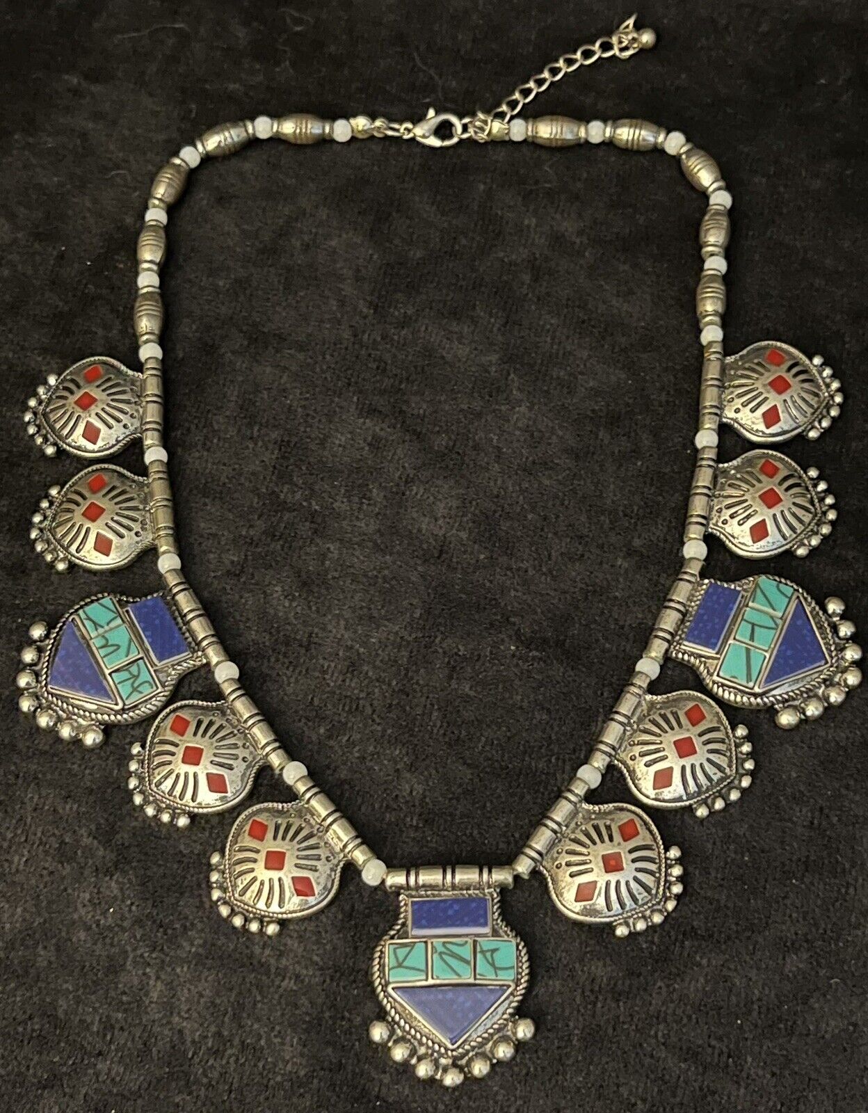 Beautiful Southwest Native Style Faux Turquoise & Lapis Silver Tone Necklace