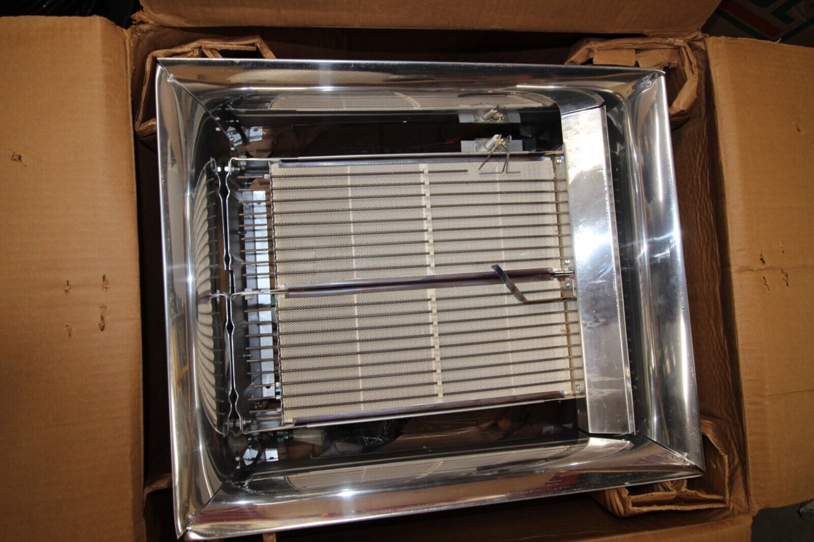 Detroit Radiant High Intensity Ceramic Heater Universal Ray 60,000 BTU, See Disc