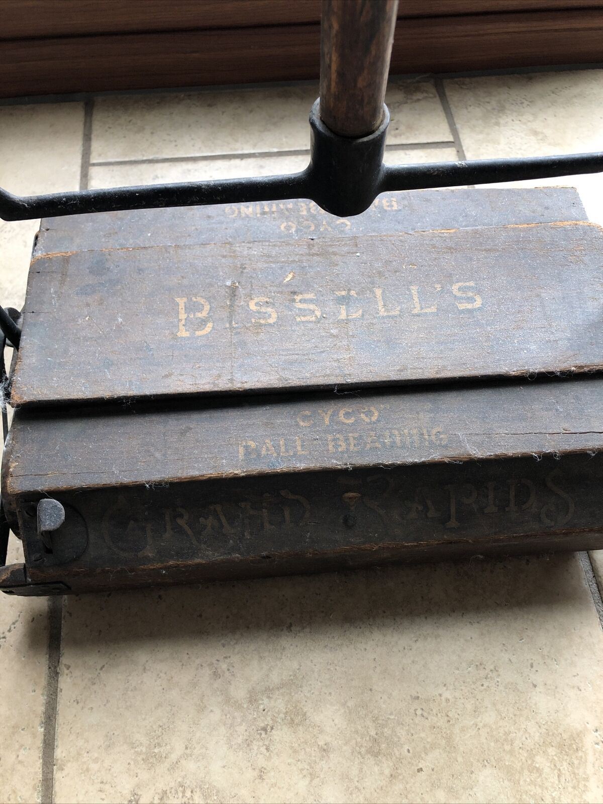 Early 1900s Bissell\'s American Queen Wooden Push Broom Sweeper Grand Rapids