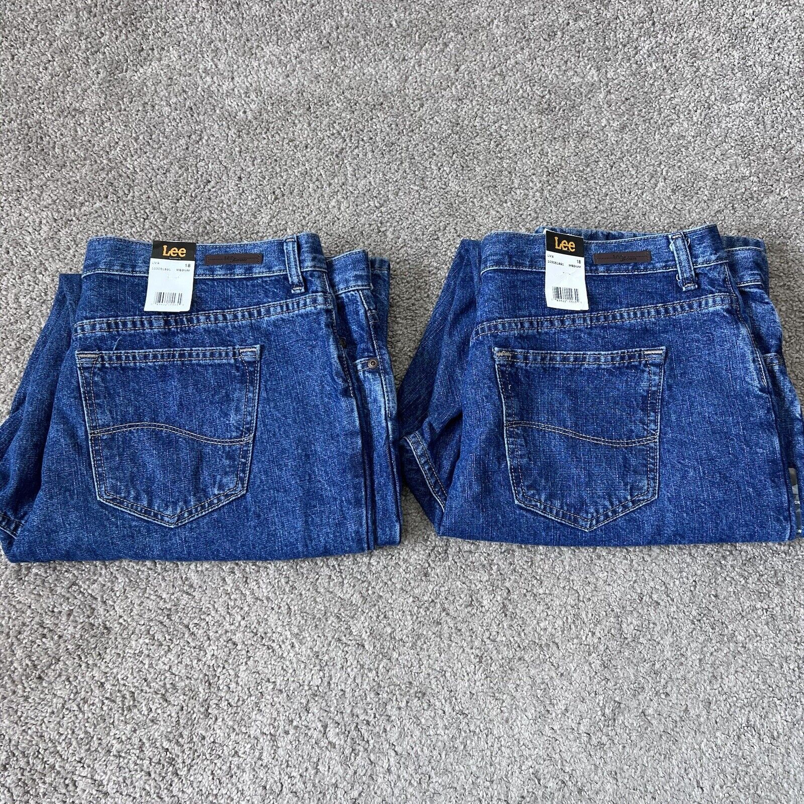 Lee Jeans Womens 18 Médium Relaxed Fit Straight Leg Lot of 2 pieces New with tag